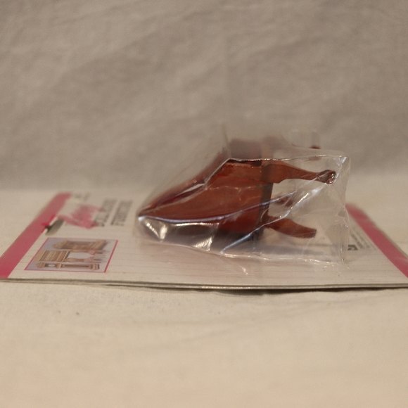 Vintage Pick Ups Dollhouse Furniture Red Chair Miniature Sealed 1980s - Picture 6 of 7